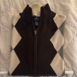 Dockers Men's Zip-Up Sweater in Brown and Cream Argyle